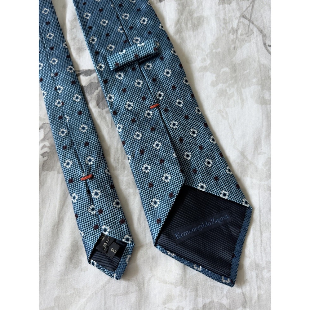 Ermenegildo Zegna Blue Medallion Geometric Woven Jacquard 100% Silk Tie Italy